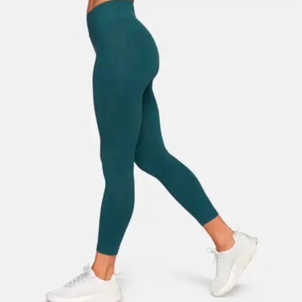 Outdoor Voices Tech Sweat Core 3/4 Legging in Green, Size XS
